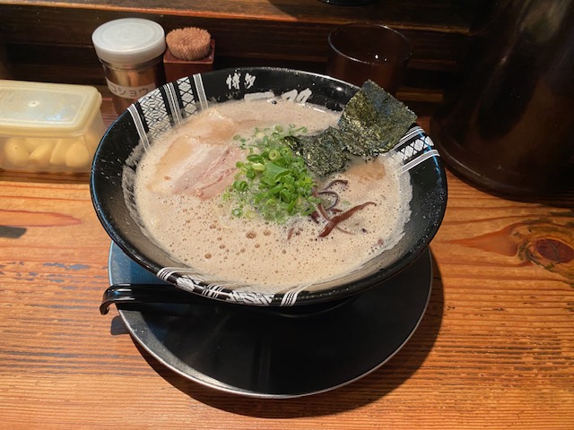 一双のラーメン